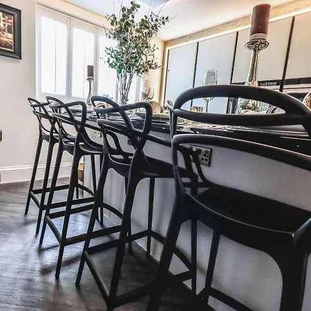 Whisk Away 펜리스